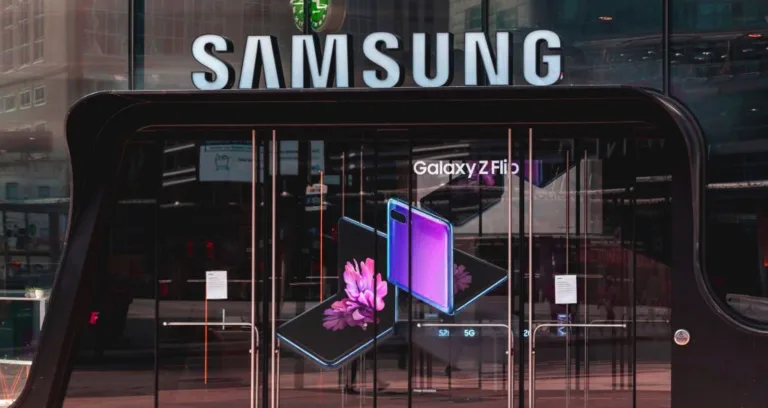The Samsung Galaxy Z Flip 5: Unveiling Smartphone's Future